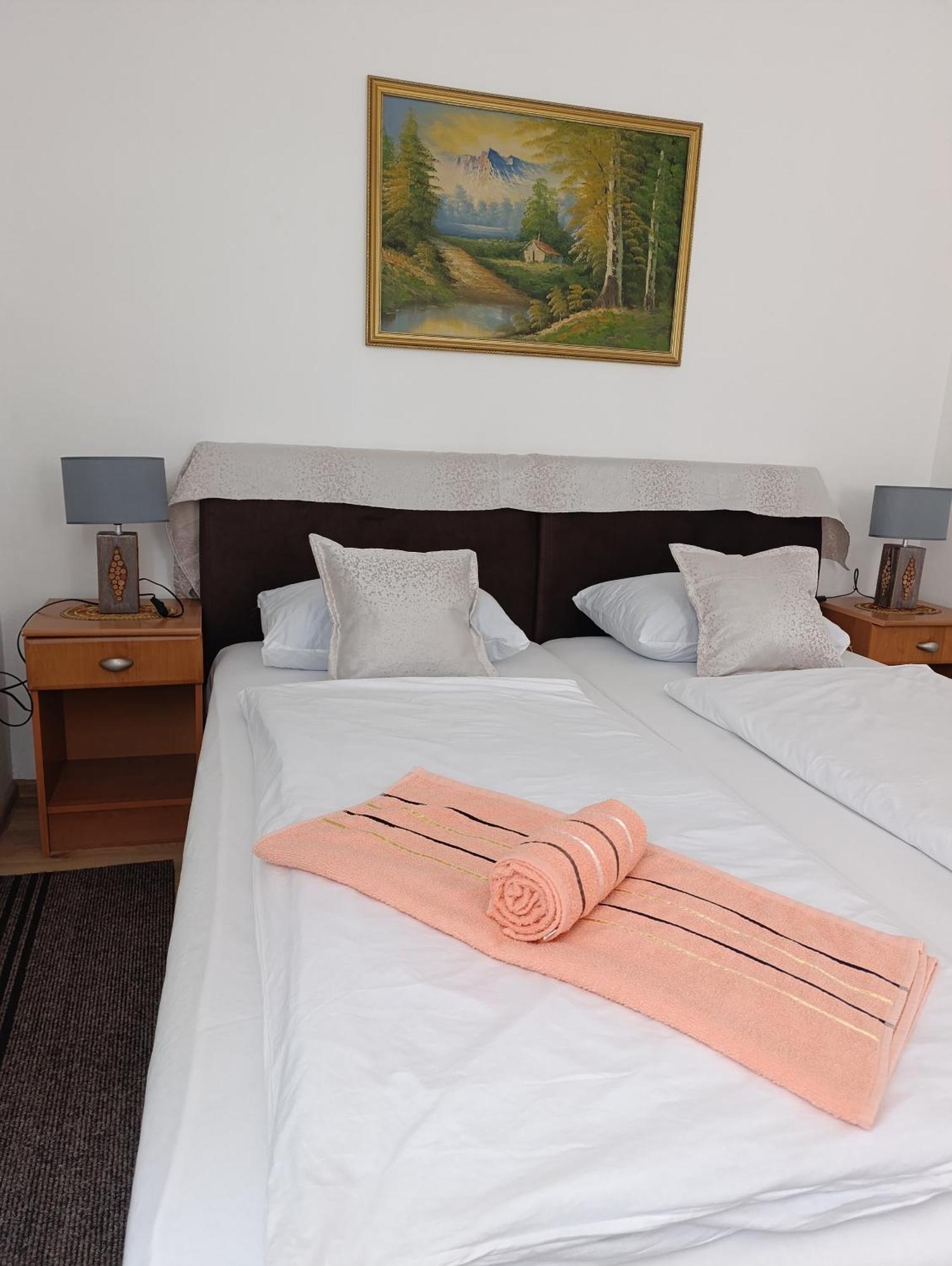 Apartment Safir - Free Parking Sarajewo Zewnętrze zdjęcie